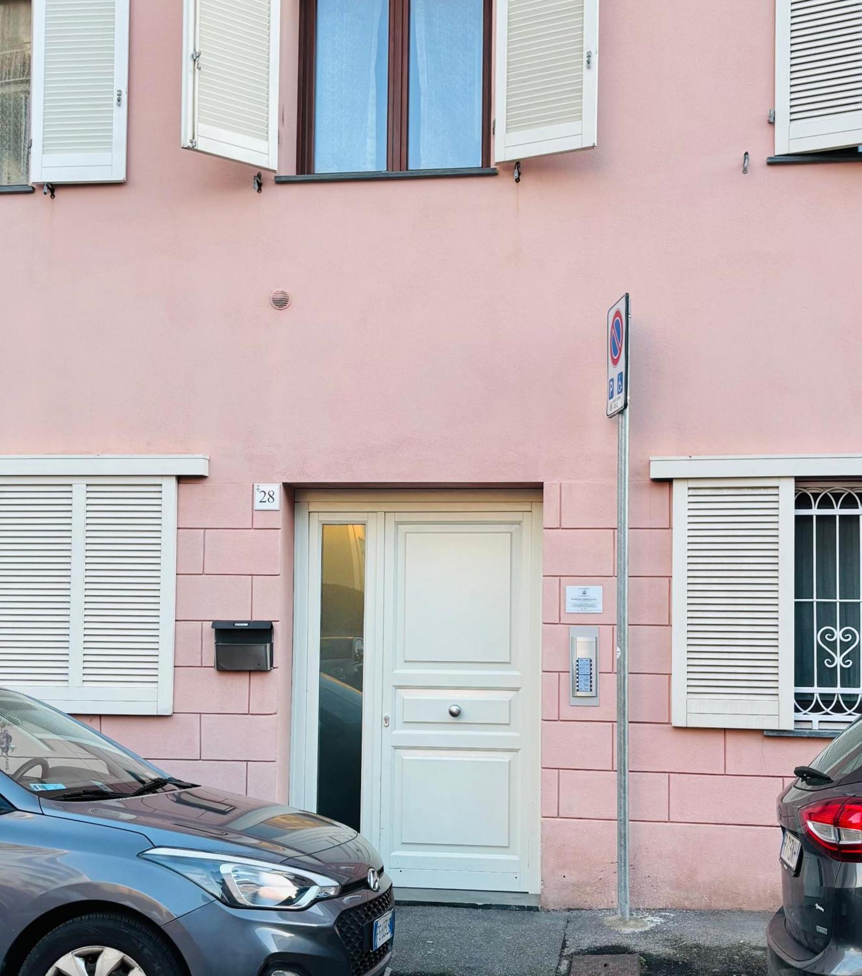 리보르노 La Casina Di Eri 아파트 외부 사진